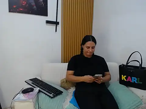 HadaraXxx webcam