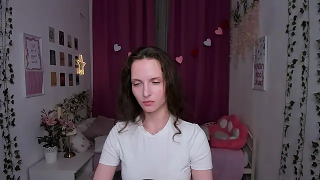 Ariadna_Shy webcam