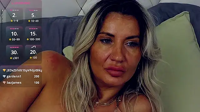 GinaBear webcam