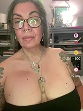 dieseldame1313 webcam