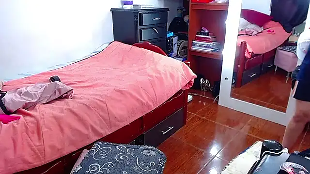 MariamGray1 webcam