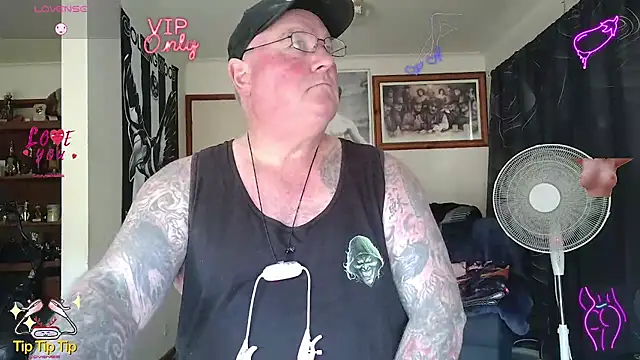 KINKYBLUEYES69 webcam