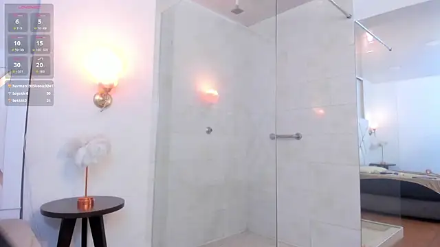 Sky_Collins_ webcam