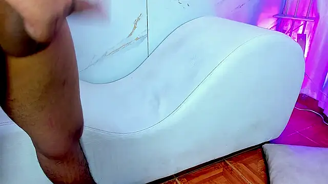 AmazingOrgasm webcam