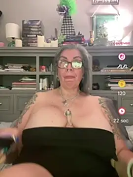 dieseldame1313 webcam