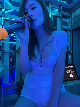 okgirl_23 (F milf) - 户外全身真空一小时