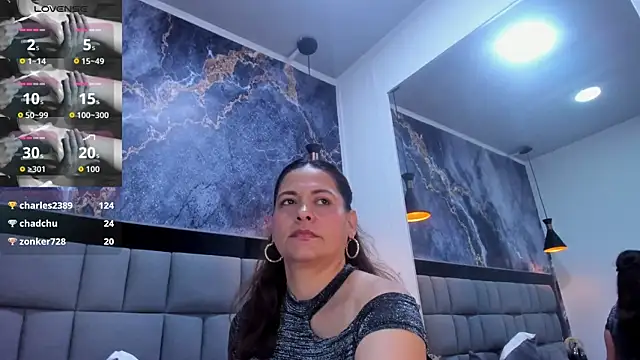 Victoria_Milf_4u live cam on StripChat