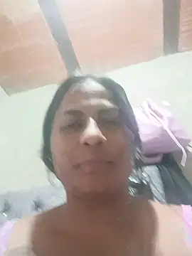 Giselabrunette25 webcam