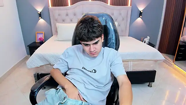 Tommy18__ webcam