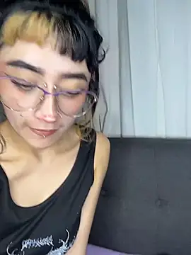 baby_akuma webcam