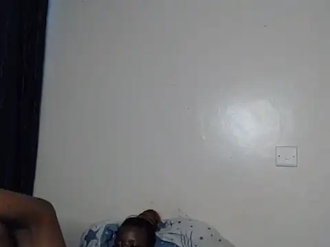 mila_novah webcam
