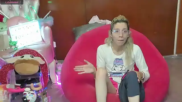 Skinygirl webcam