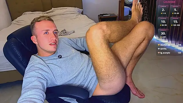 tommy_cumfinger (M young) - SEAT ON YOUR FACE 15 TIMES