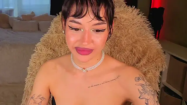 Regina_Amour webcam