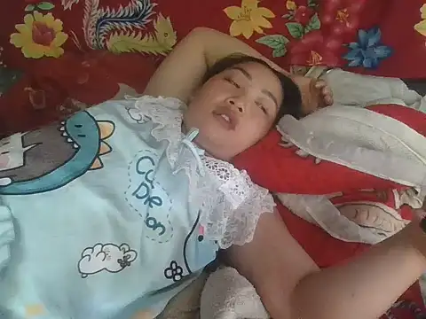 Julie-xx webcam