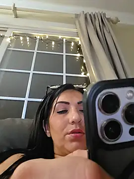 LittleMissEeve webcam