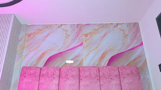 emmacurvy webcam