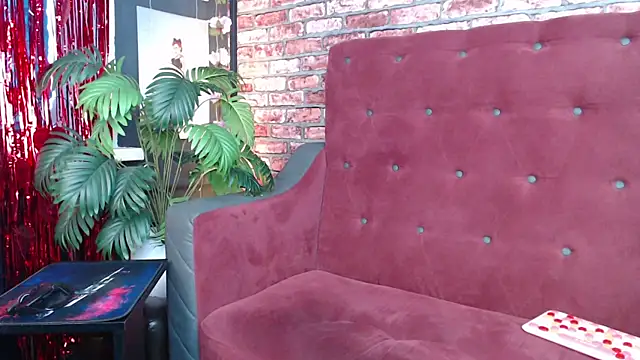 MommyMila84 webcam