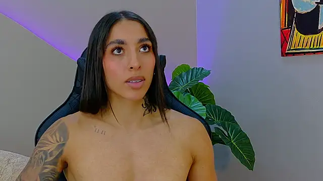 KAYLA_BATISTA webcam