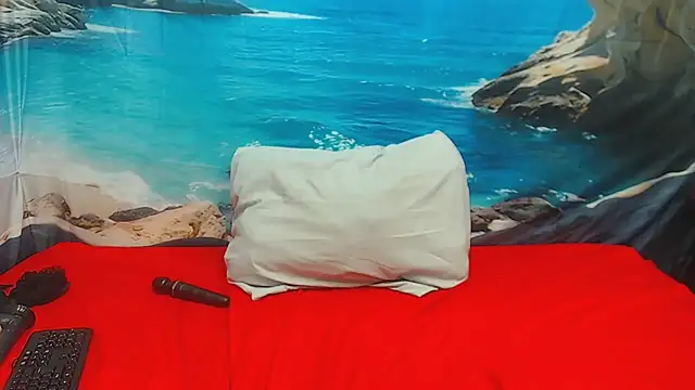 JUICYASSxxx webcam