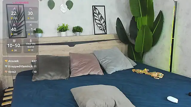 Renesmy_Black webcam