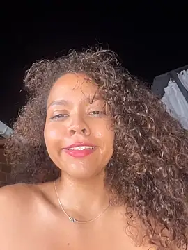 CurlyOopsieXXX webcam