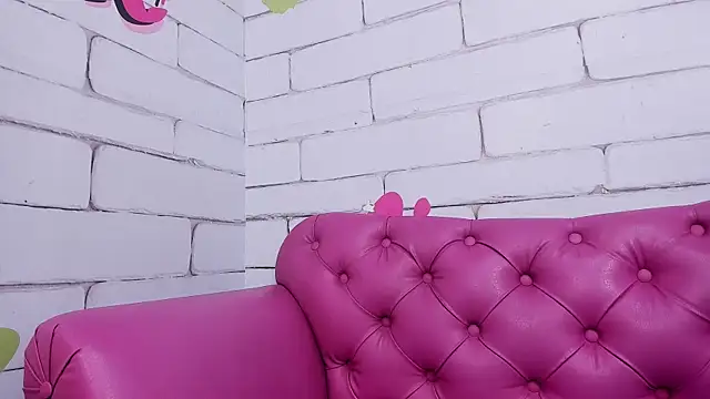 AriaMoonnn webcam