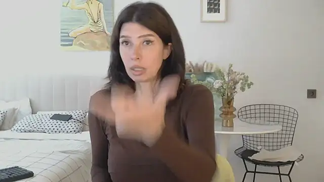 WhiteQueen888 webcam