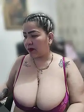 Dalessa_Bigtits webcam