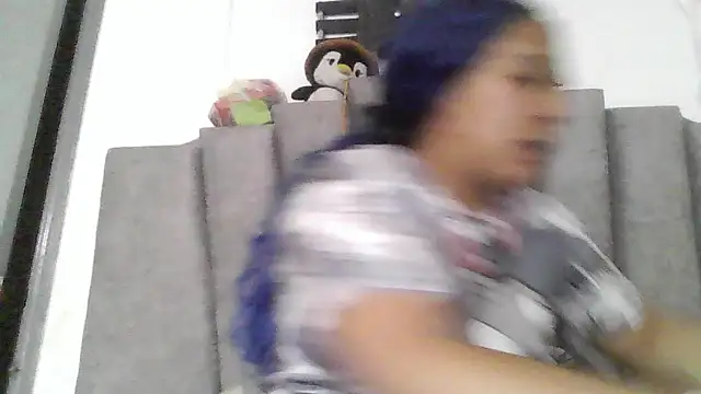 Charis_21 webcam