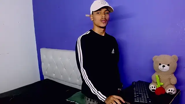 Angel_foxc13 webcam