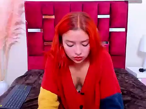 KayleeMei webcam