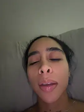 sophierooy22 live cam on StripChat