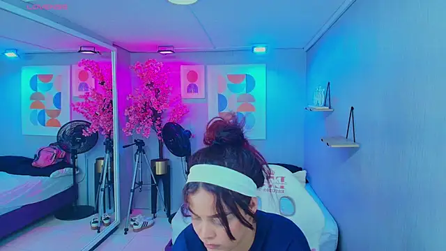 Maggy_t18 webcam