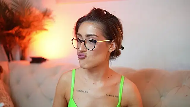 aileenkiss - AileenKiss's free webcam - UK Sex Cams