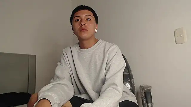 owenn__blueee - Owenn__blueee's free webcam - UK Sex Cams