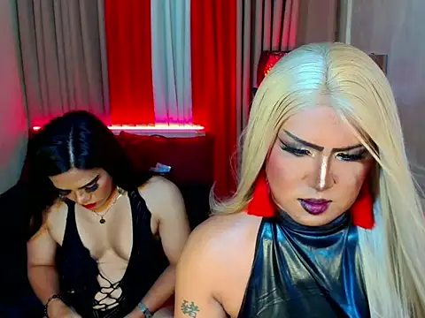 Wildest_Slave_Huntress webcam