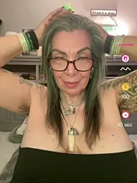 dieseldame1313 live cam on StripChat