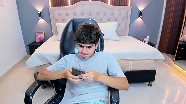 Tommy18__ webcam