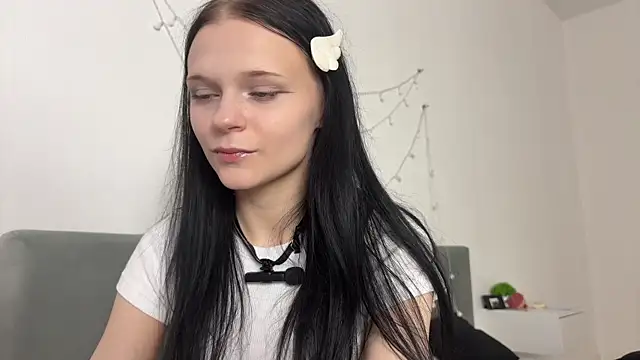 meowchaa live cam on StripChat