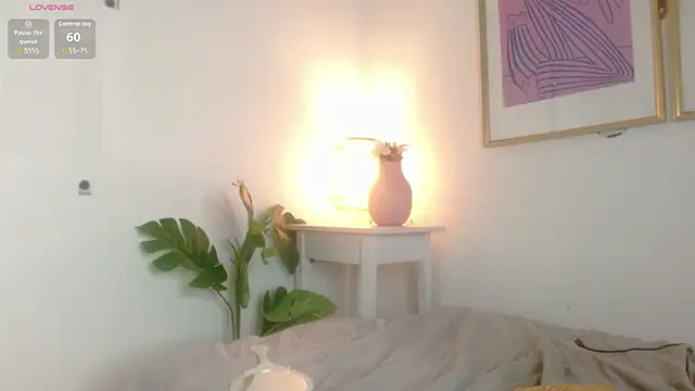 valka_collinss live cam on StripChat