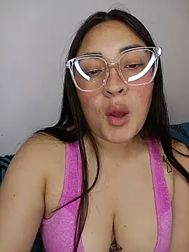 -brendda- live cam on StripChat