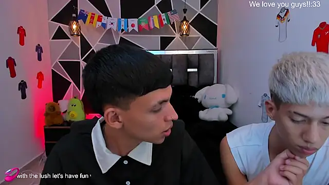 Juan_Nd_Steven live cam on StripChat