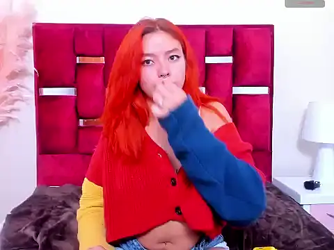 KayleeMei webcam