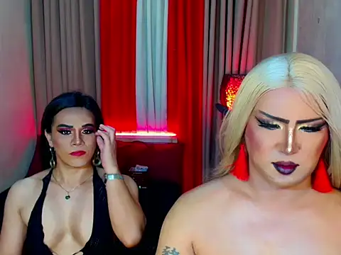 Wildest_Slave_Huntress webcam