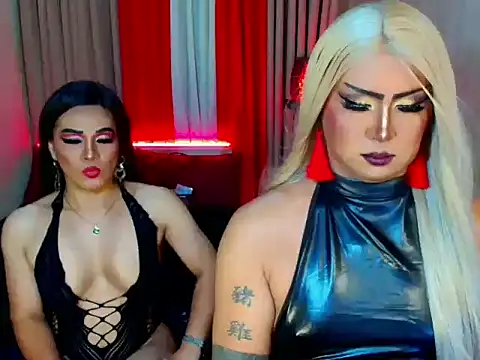 Wildest_Slave_Huntress webcam