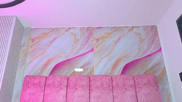emmacurvy webcam