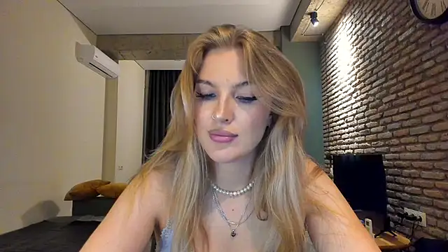 fifteenpoem webcam