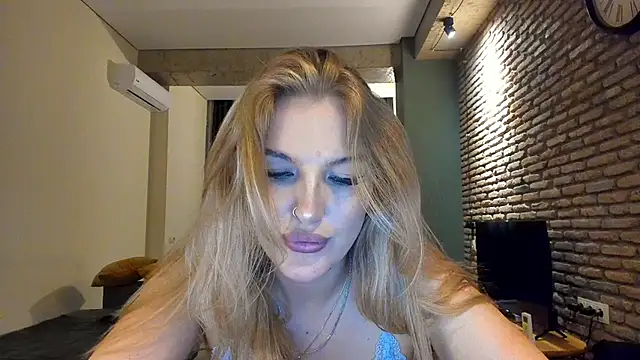fifteenpoem webcam