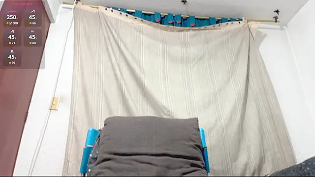 logan_x3 live cam on StripChat